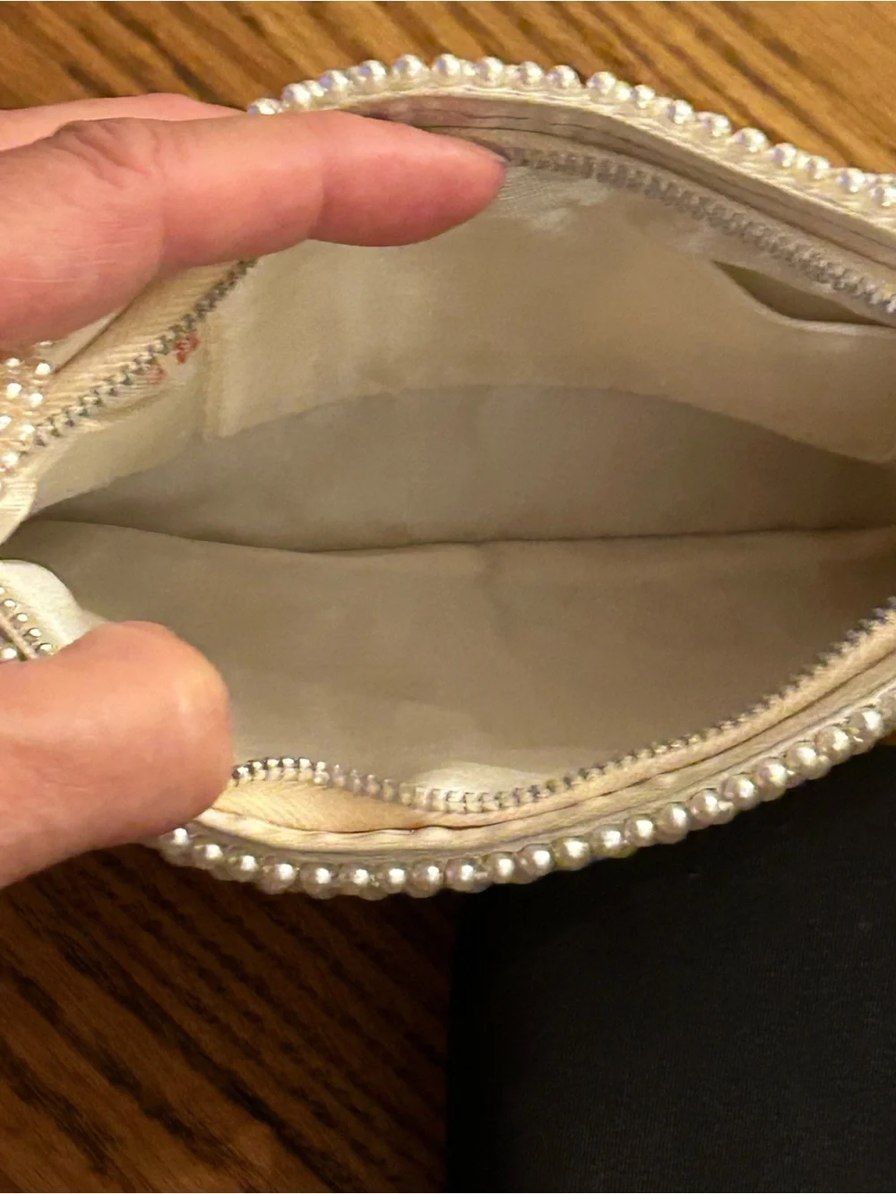 Source Unknown Pearl Beaded Ivory Wristlet Clutch